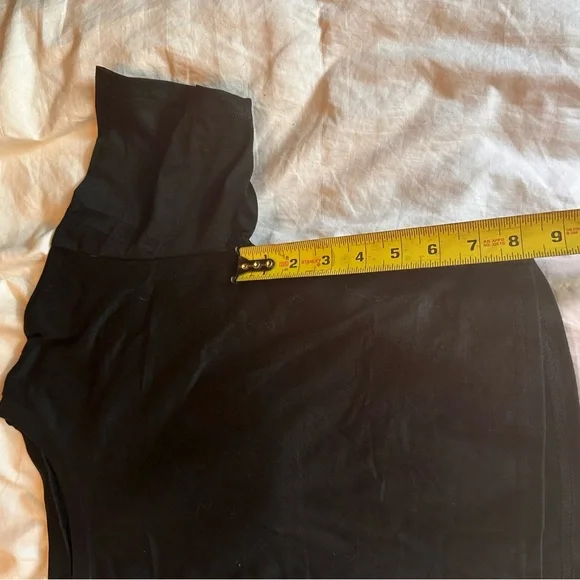 Two cropped tshirts off of Amazon! - Picture 3 of 6